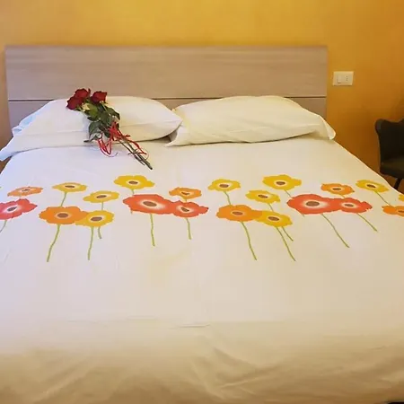 The Tourist San Rocco Apartment Solto Collina